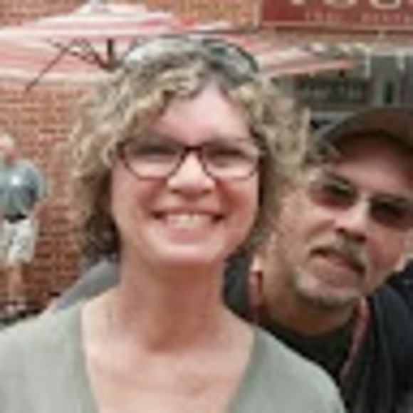 Meet your Posher, Mandie - Picture 1 of 1